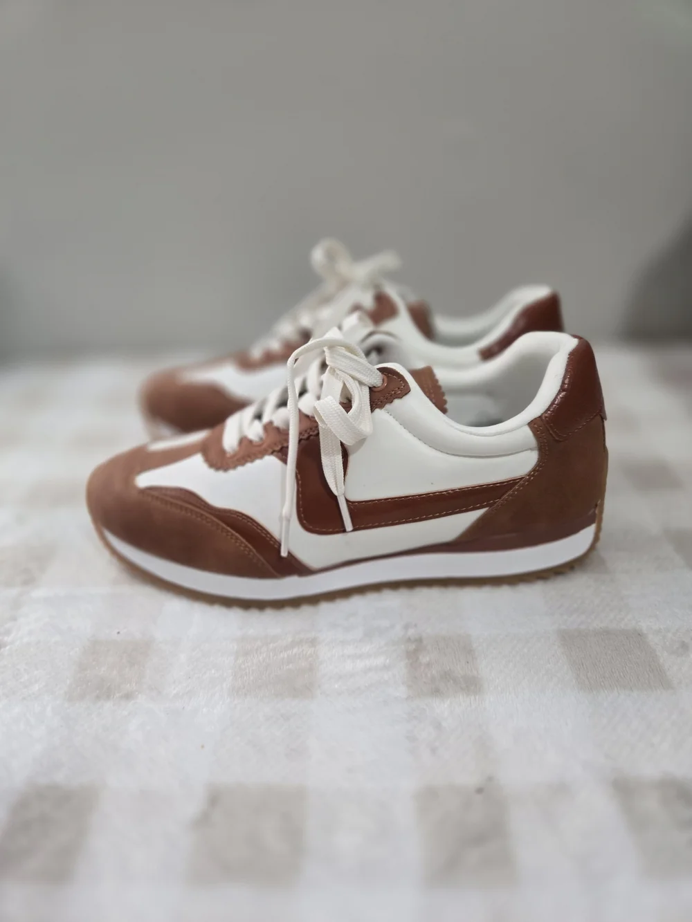 Project Cloud Brown/White Low Top Lace-Up Sneakers Memory Foam Athletic 8